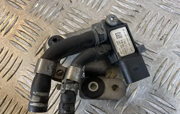 Volkswagen Golf Plus Exhaust gas pressure sensor 059906051A 0281006006 150917T0121E