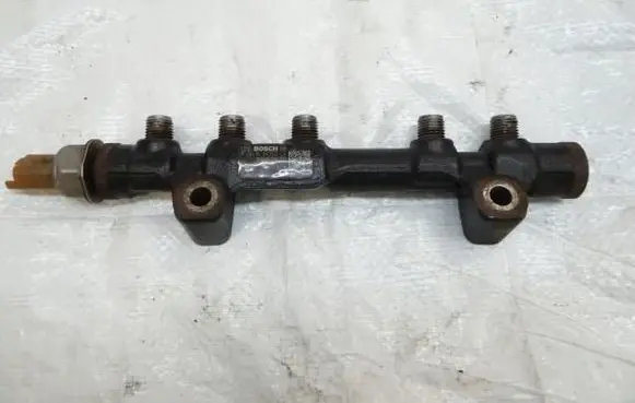 Fuel main line pipe
