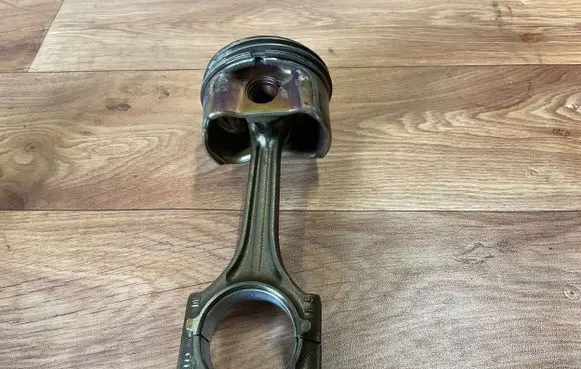 Audi A4 S4 B6 8E 8H Piston with connecting rod ALT