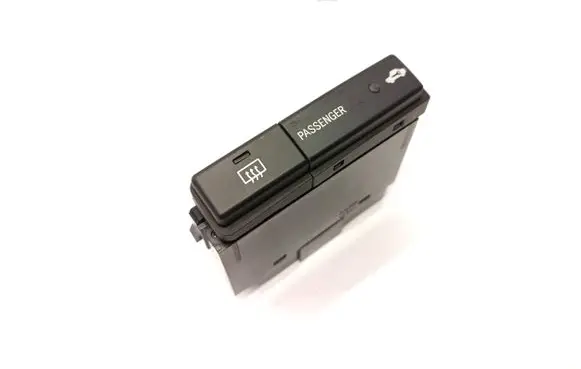 Toyota Avensis T250 Windscreen/window heater switch 8479005130C 84790-05130-C