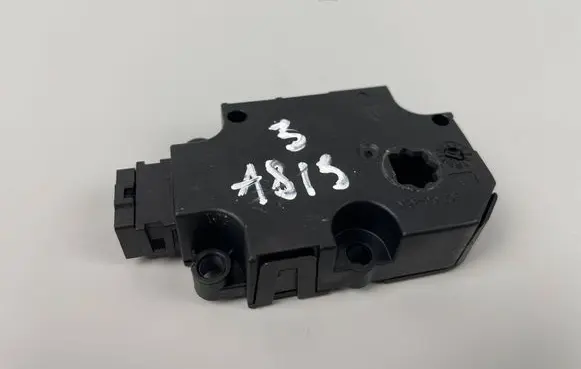 Audi A4 S4 B8 8K Air flap motor/actuator CZ1139300857 ZBAT0045D09