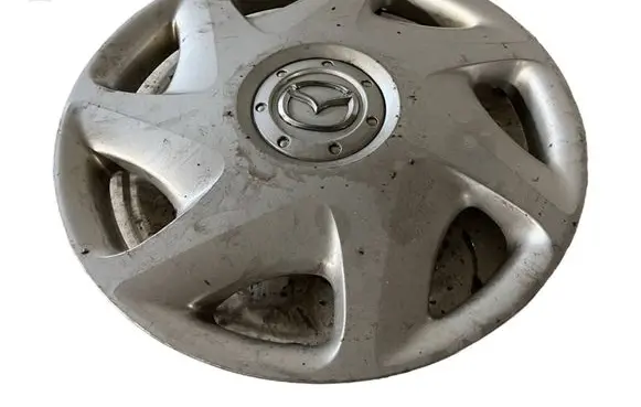 Mazda 6 R15 wheel hub/cap/trim GJ6A37170