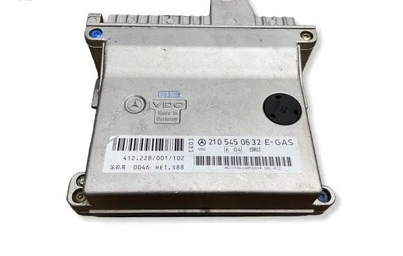 Mercedes-Benz E W210 Engine control unit/module ECU 2105450632