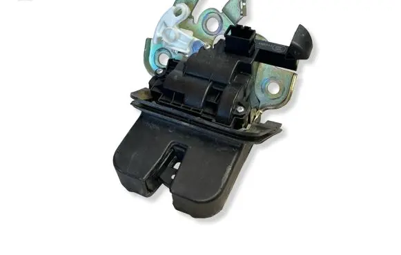 Audi A6 S6 C6 4F Tailgate/trunk/boot lock/catch/latch 8R0827505A