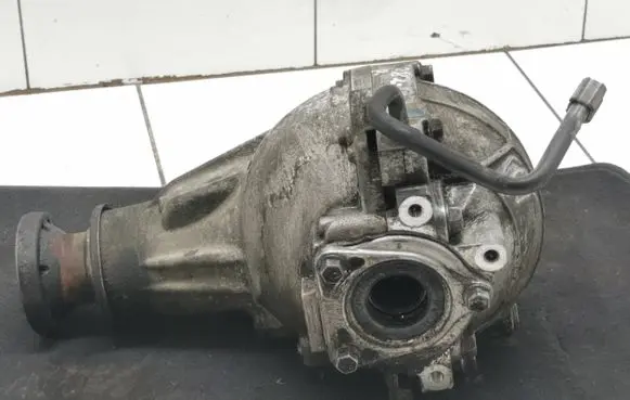 Suzuki Grand Vitara II Front differential 406f16430