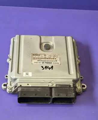 Chrysler Voyager Engine control unit/module 1039S24487 P05187070AH 0281014787