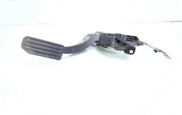 Volvo V60 Accelerator throttle pedal 31329059 6PV01083402