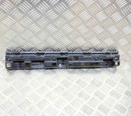 Sill/side skirt trim