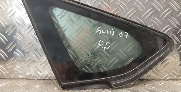 Toyota Auris 150 Front triangle window/glass 43R007951