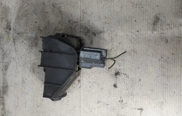 Fuel tank cap lock motor