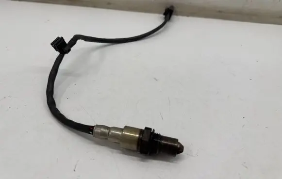 BMW 3 F30 F35 F31 Lambda probe sensor 8589104