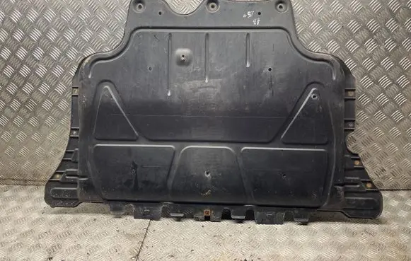 Audi A3 S3 8V Engine splash shield/under tray 5Q0825236