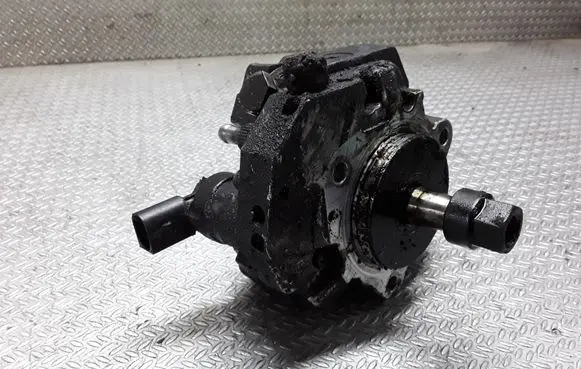 BMW 3 E46 Fuel injection high pressure pump 0445010045