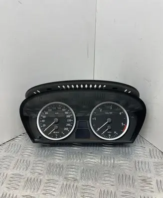 BMW 5 E60 E61 Speedometer (instrument cluster) 6958600