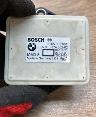 BMW 5 E60 E61 ESP acceleration yaw rate sensor 6774602 0265005681 MM3