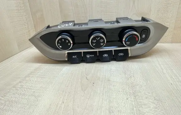 KIA Rio Climate control unit 972501W930 1306031349