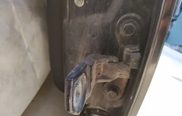 Opel Signum Rear door lower hinge