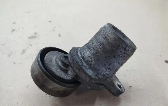 Hyundai Sonata Generator/alternator belt tensioner