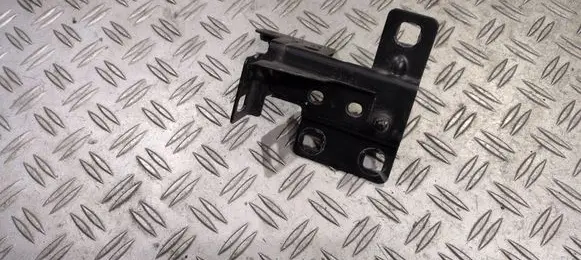 Opel Vivaro Fender mounting bracket 2310R