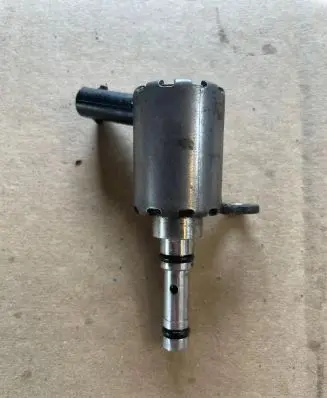 Volkswagen Golf VII Turbo solenoid valve 06K115243G