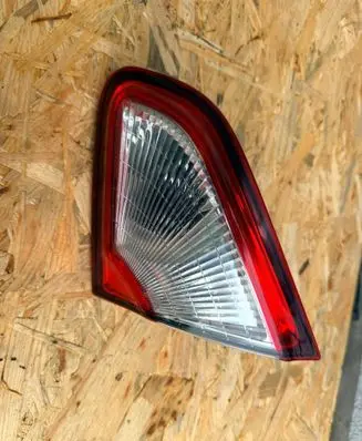 Nissan Qashqai+2 Tailgate rear/tail lights B26550BR01A