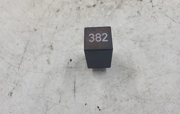 Audi A4 S4 B5 8D Other relay 4D0907131