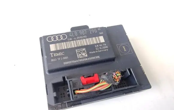 Audi Q7 4L Door control unit/module 4L0907290
