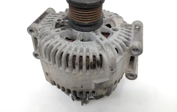 Mercedes-Benz Vito Viano W639 Generator/alternator TG17C061 609763 296840