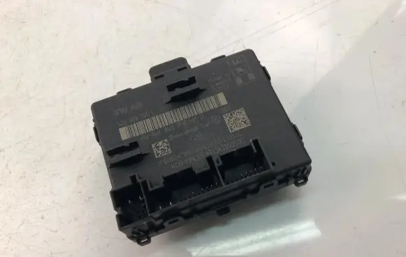 Audi Q3 8U Other control units/modules 5Q0959595L