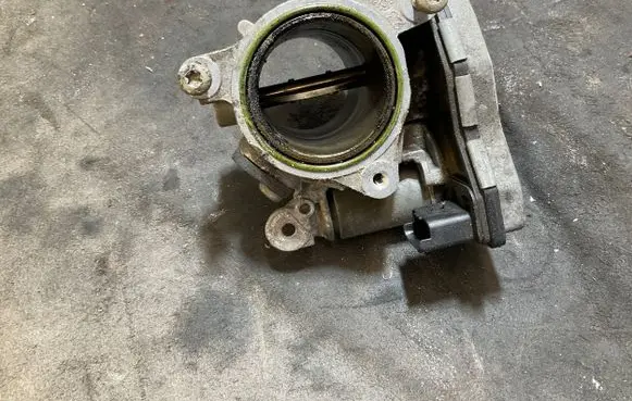 Land Rover Discovery Sport Throttle valve 9687888280 PSA326 B151251988