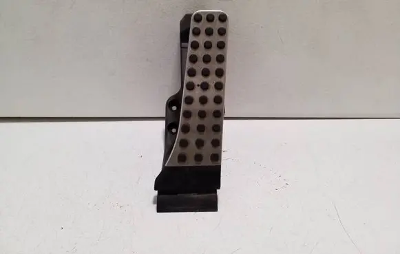 Mercedes-Benz EQC Accelerator throttle pedal A2533002000