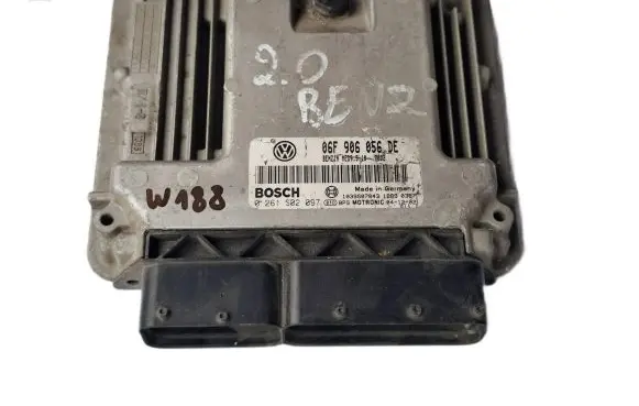 Volkswagen Golf V Engine control unit/module 06F906056DE 0261S02097 1039S07843