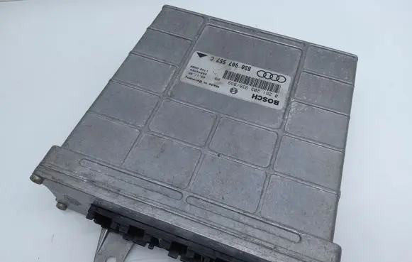 Audi A4 S4 B5 8D Engine control unit/module 8D0907557