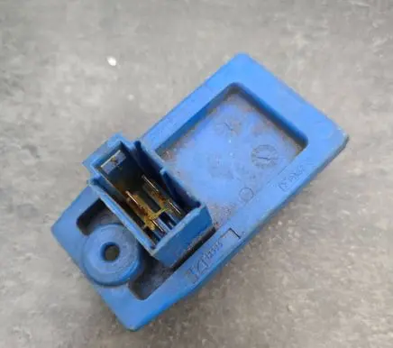 Ford Mondeo Mk III Heater blower motor/fan resistor XS4H18B647BA