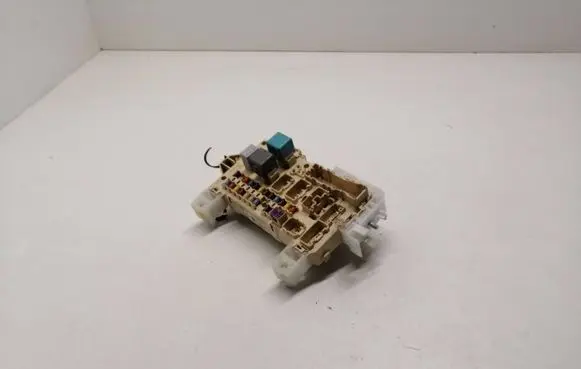 Toyota Corolla Verso AR10 Fuse box set 07011017492402 892210f010
