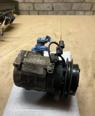 Mitsubishi Pajero Air conditioning (A/C) compressor (pump) 17031 X201