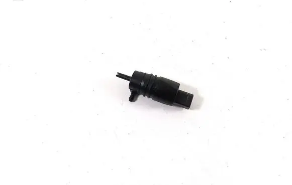 BMW X3 E83 Windscreen/windshield washer pump 8362154