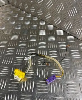 Skoda Octavia Mk2 (1Z) Airbag squib ring wiring 1K0971584