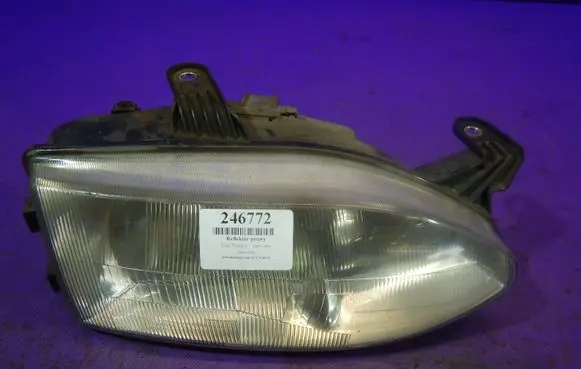 Fiat Siena Headlight/headlamp V2739