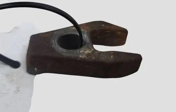Jeep Cherokee KJ Fuel Injector clamp holder