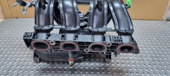 Ford Fiesta Intake manifold 8A6G-9424-A