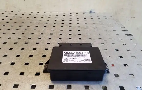 Audi Q5 SQ5 Hand brake control module 8K0907801H