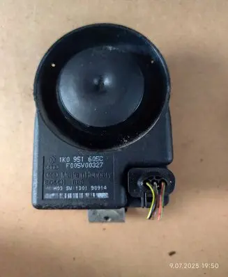 Audi A6 S6 C6 4F Alarm system siren 1K0951605C F005V00327