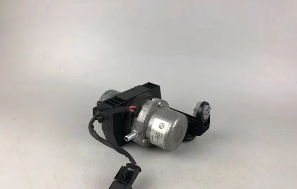 Mini One - Cooper F56 F55 Vacuum pump 6860881