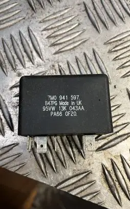 Audi A6 S6 C4 4A Other relay 7MO941597