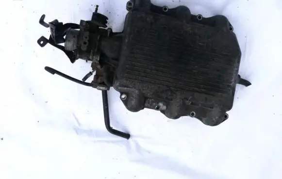 Chrysler LeBaron Intake manifold 