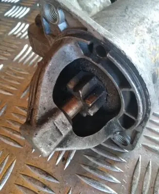 Hyundai Lantra I Starter motor 112040