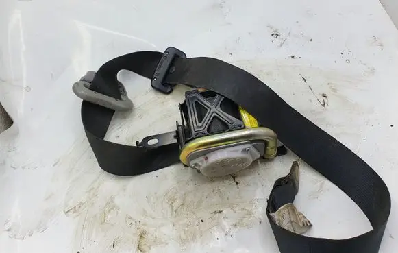 Mitsubishi Outlander Front seatbelt NOCODE
