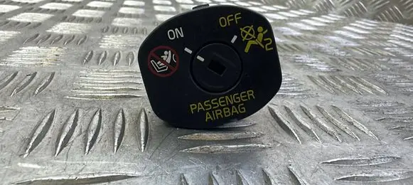 Volvo XC60 Passenger airbag on/off switch 31318268