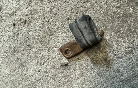 Muffler mount bracket/holder